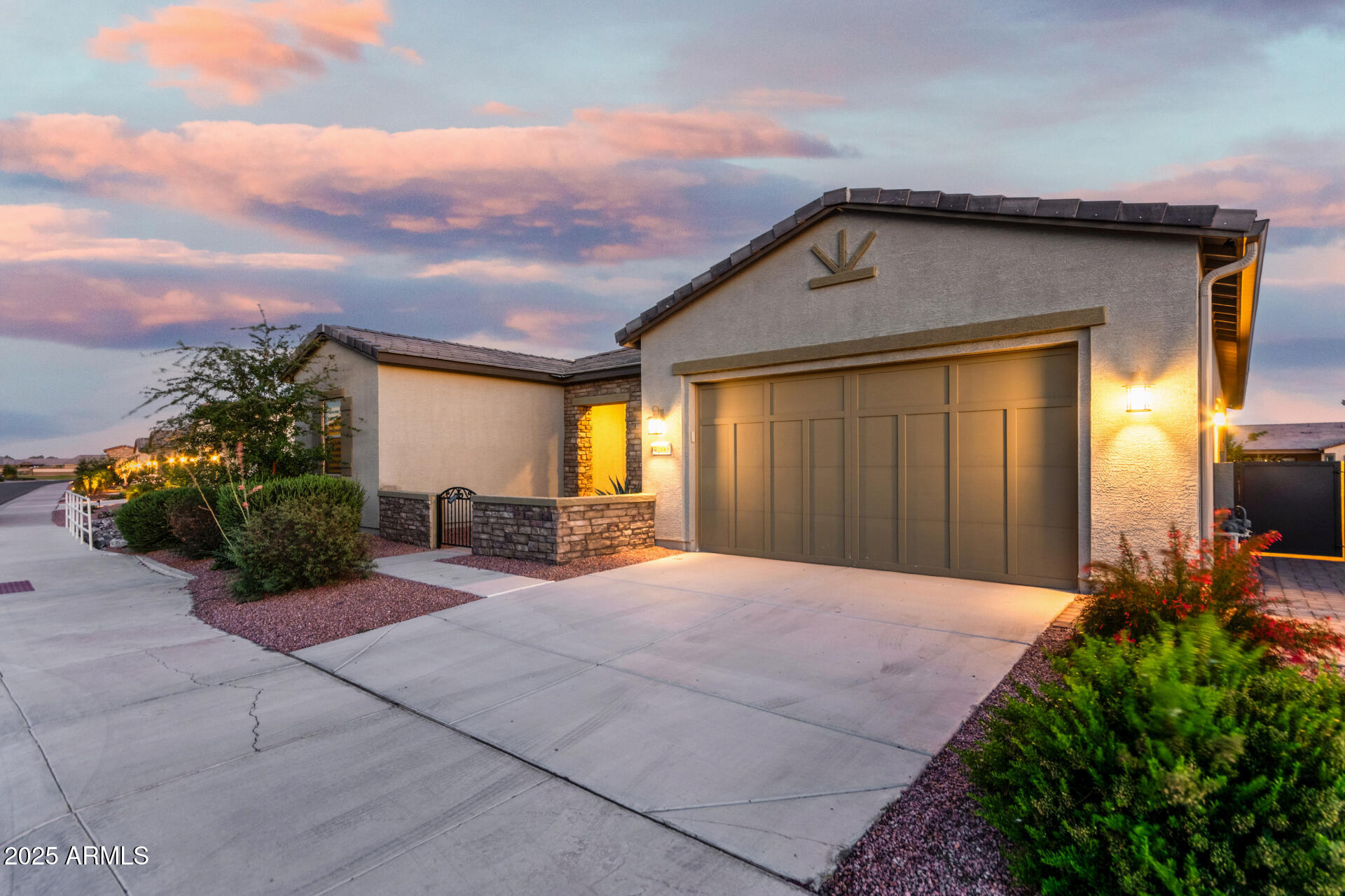 42085 W MORNING GLORY Way