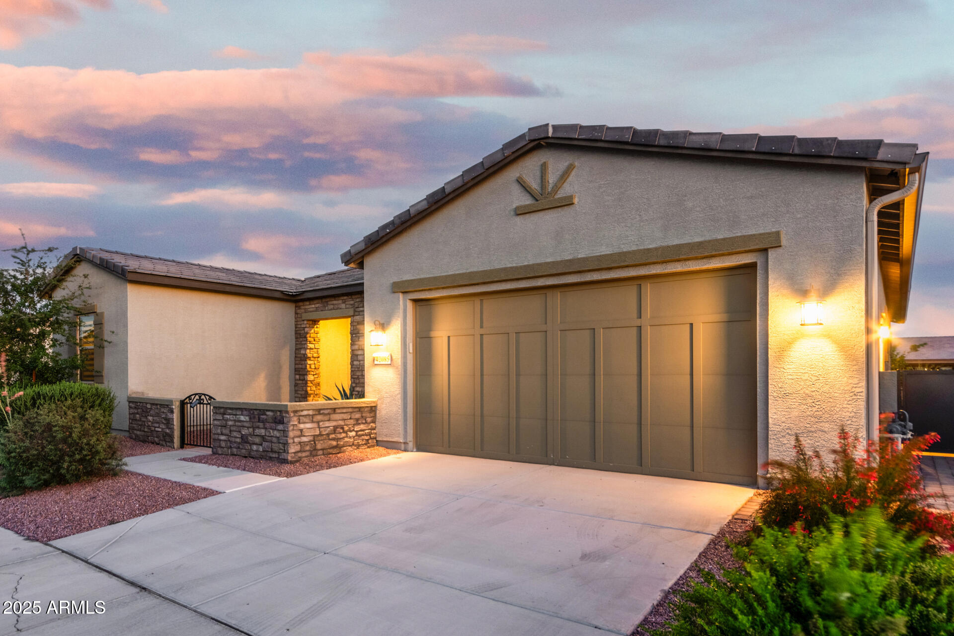 42085 W MORNING GLORY Way