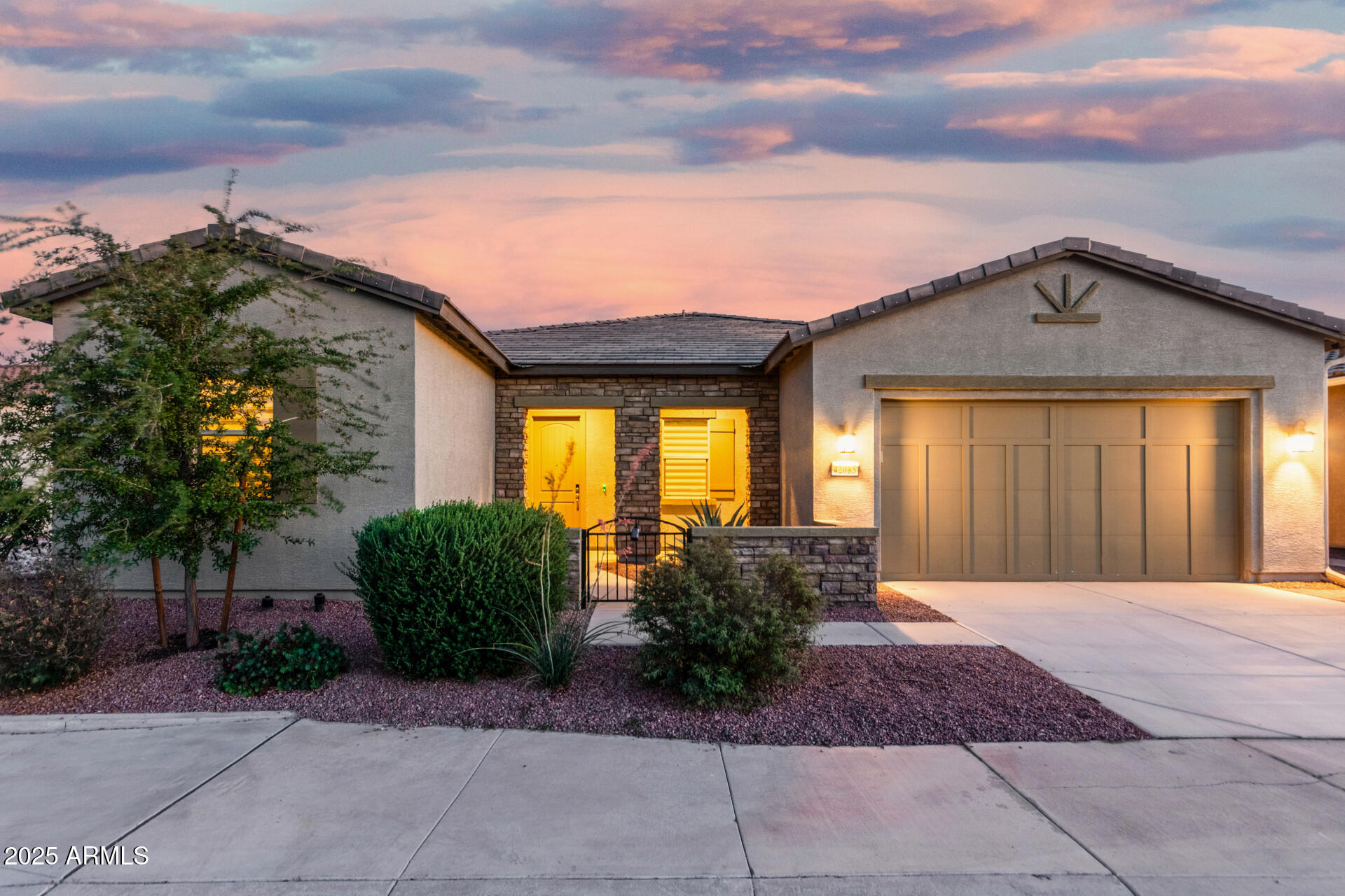 42085 W MORNING GLORY Way