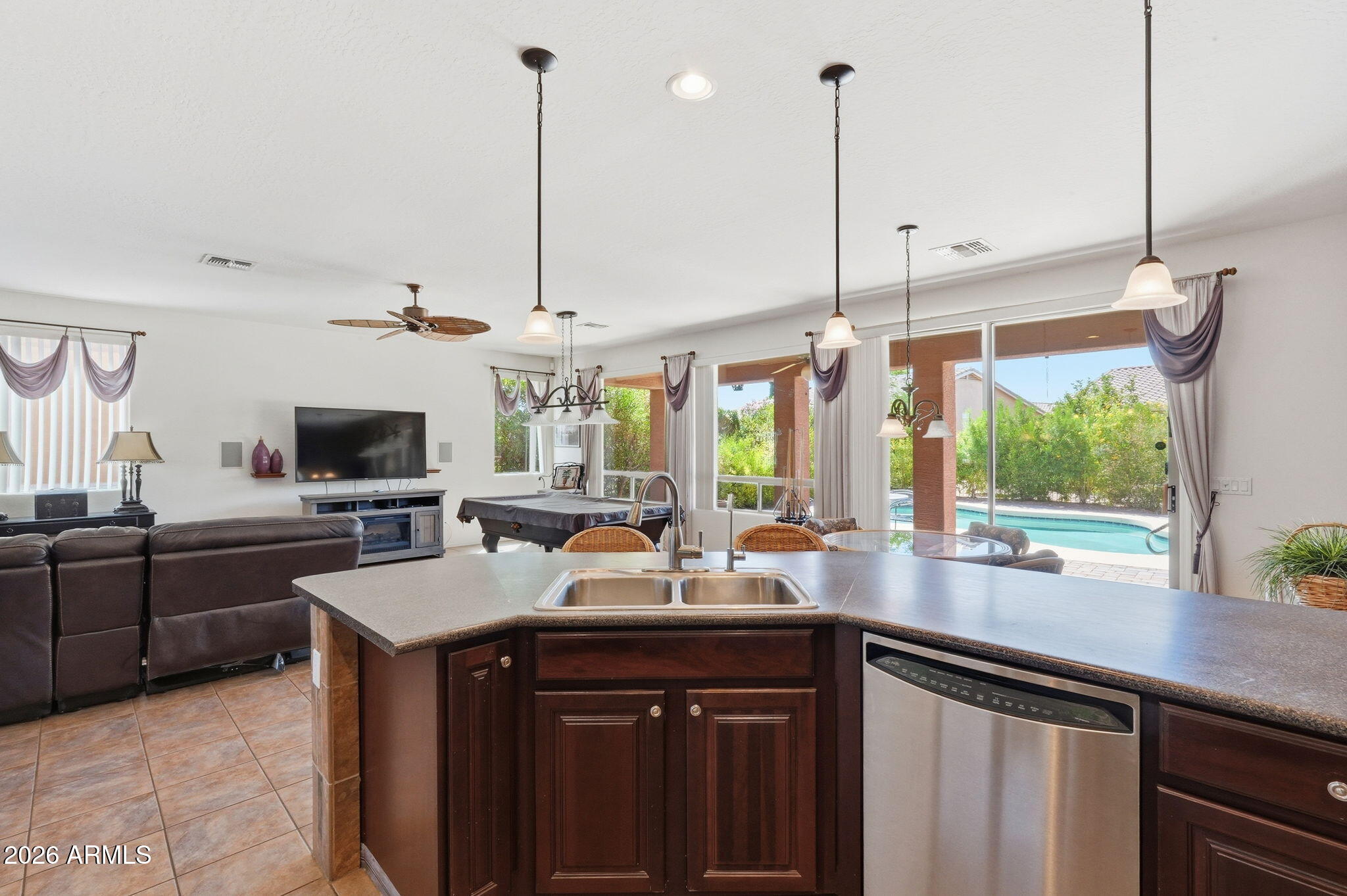 42855 W MAGIC MOMENT Drive