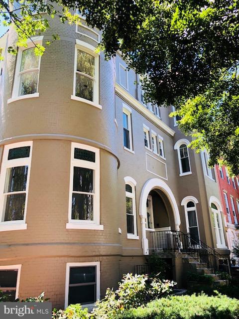 1900 R ST NW