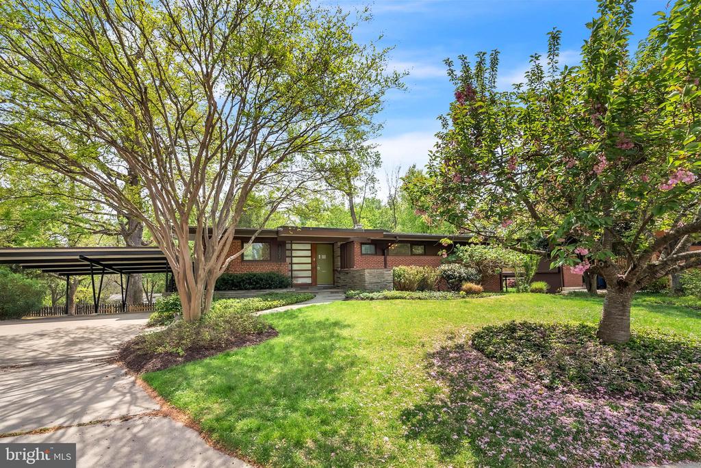 3302 SHIRLEY LN