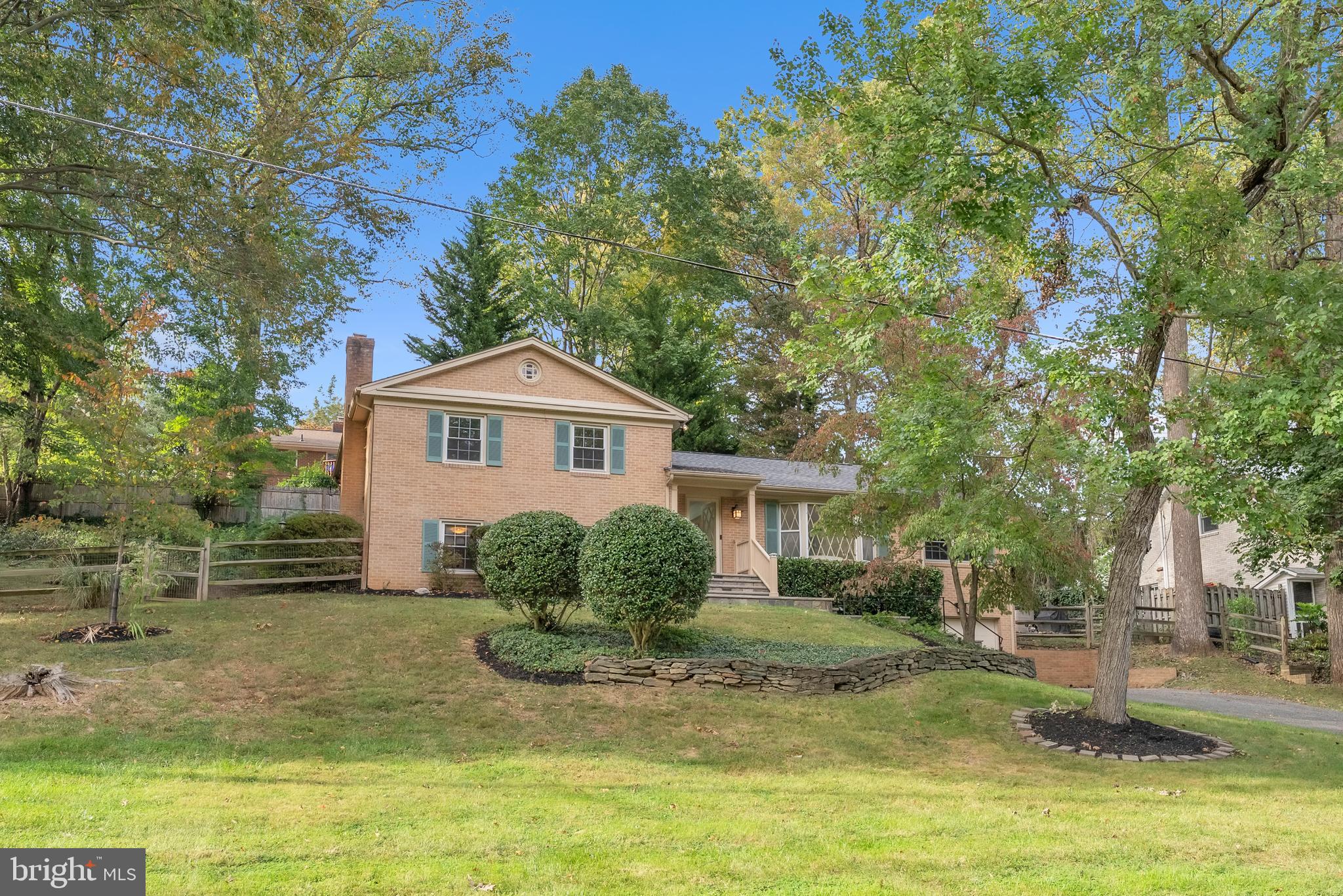 2124 EDGEWATER PARKWAY