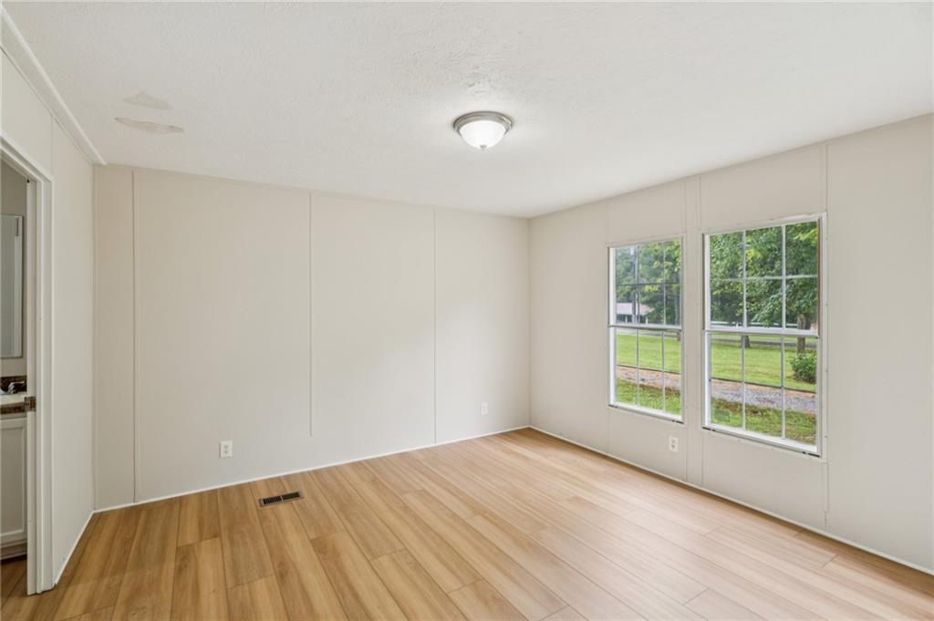 833 Old Dahlonega Highway