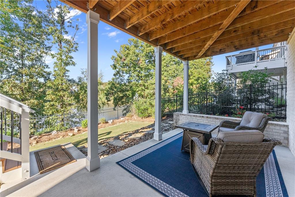 7123 Lake Edge Drive
