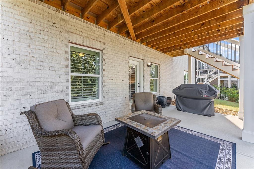 7123 Lake Edge Drive