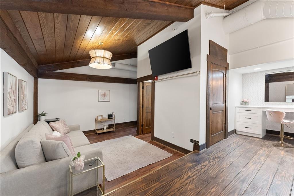 3263 Tanners Mill Road