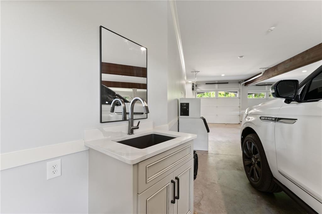 3263 Tanners Mill Road