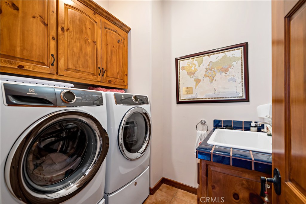 38136 Silver Fox Court