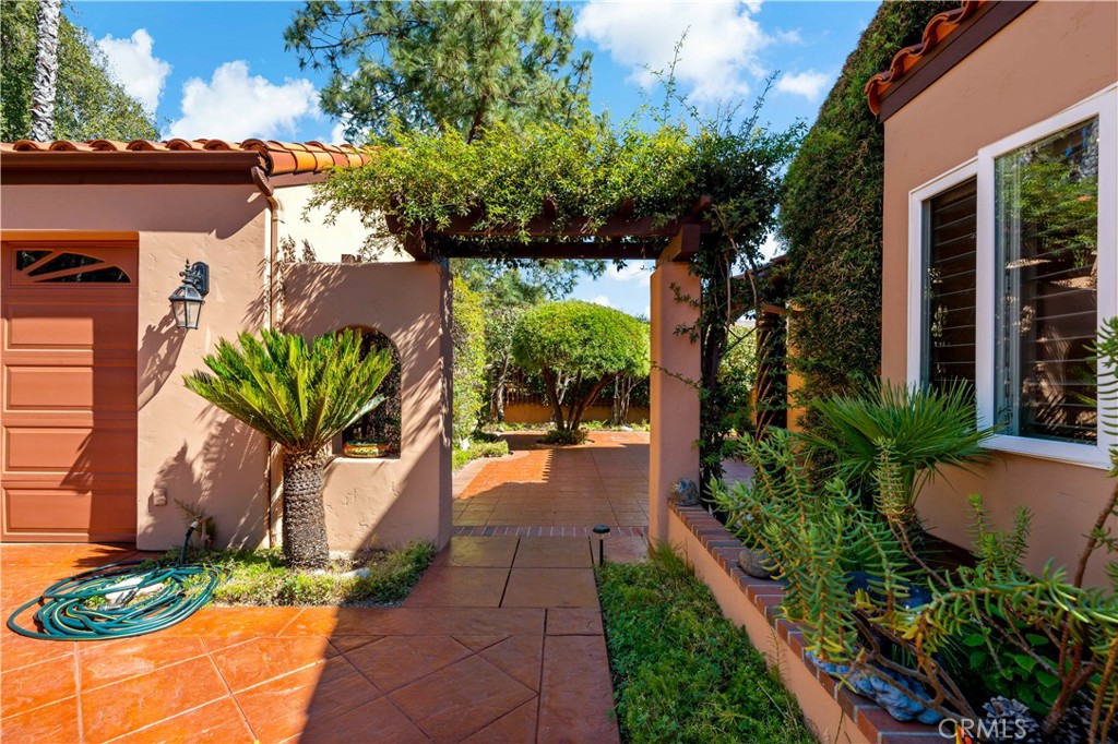 38136 Silver Fox Court