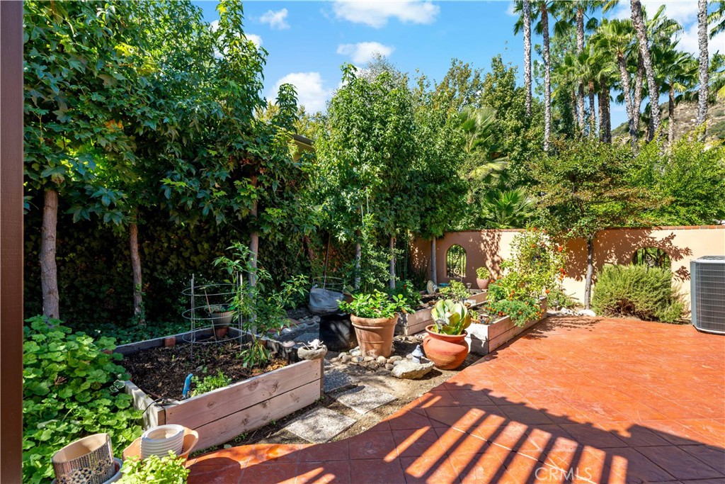 38136 Silver Fox Court