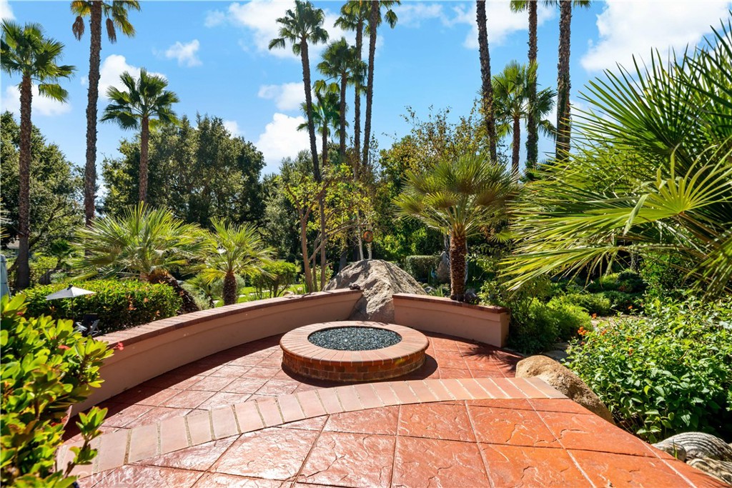 38136 Silver Fox Court