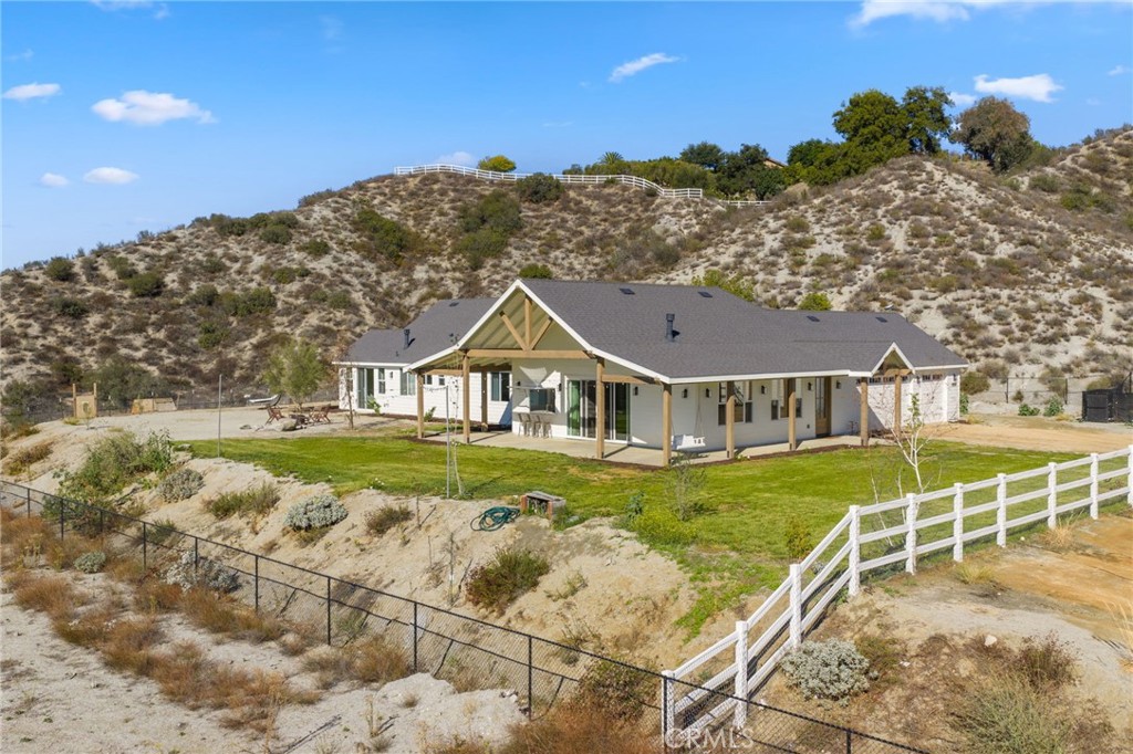 41950 Calle La Escondida