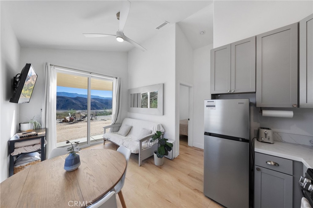 41950 Calle La Escondida