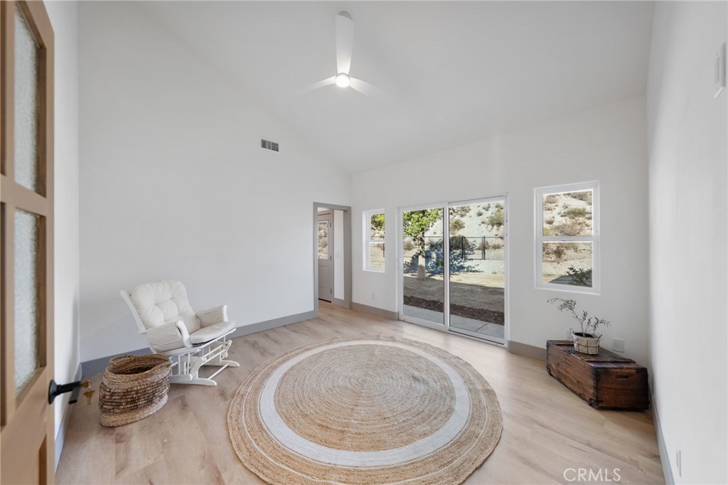 41950 Calle La Escondida