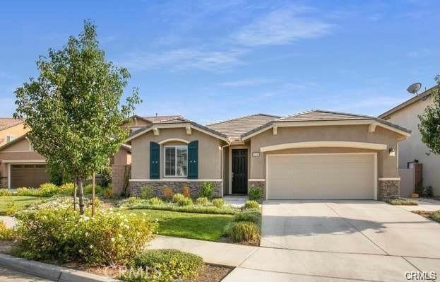31543 Mojave Rose Court