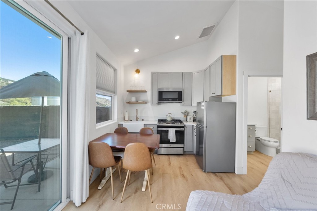 41950 Calle La Escondida