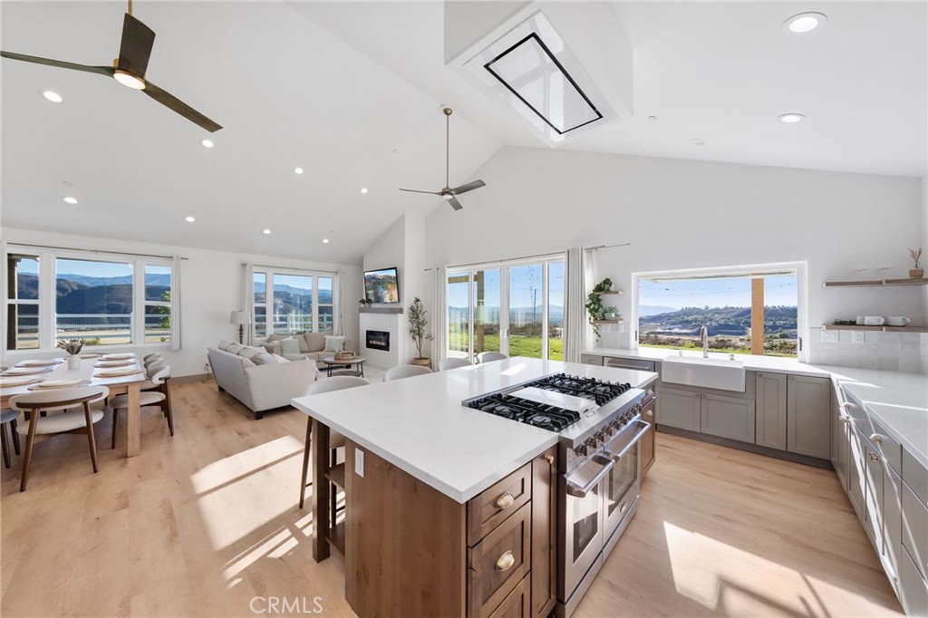 41950 Calle La Escondida