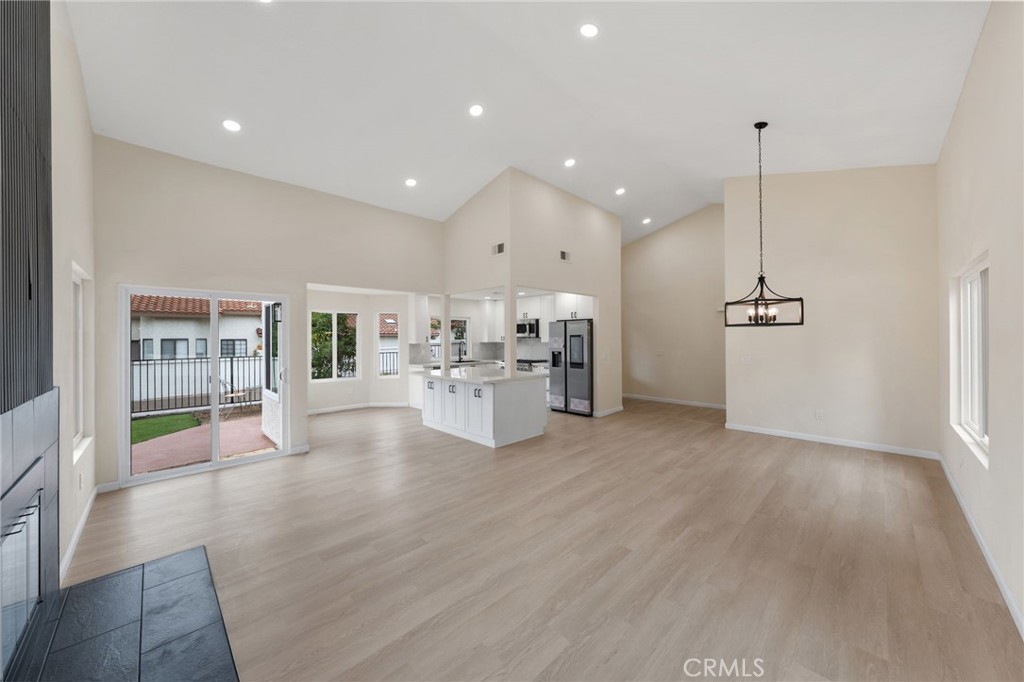 1723 Larkhaven Glen