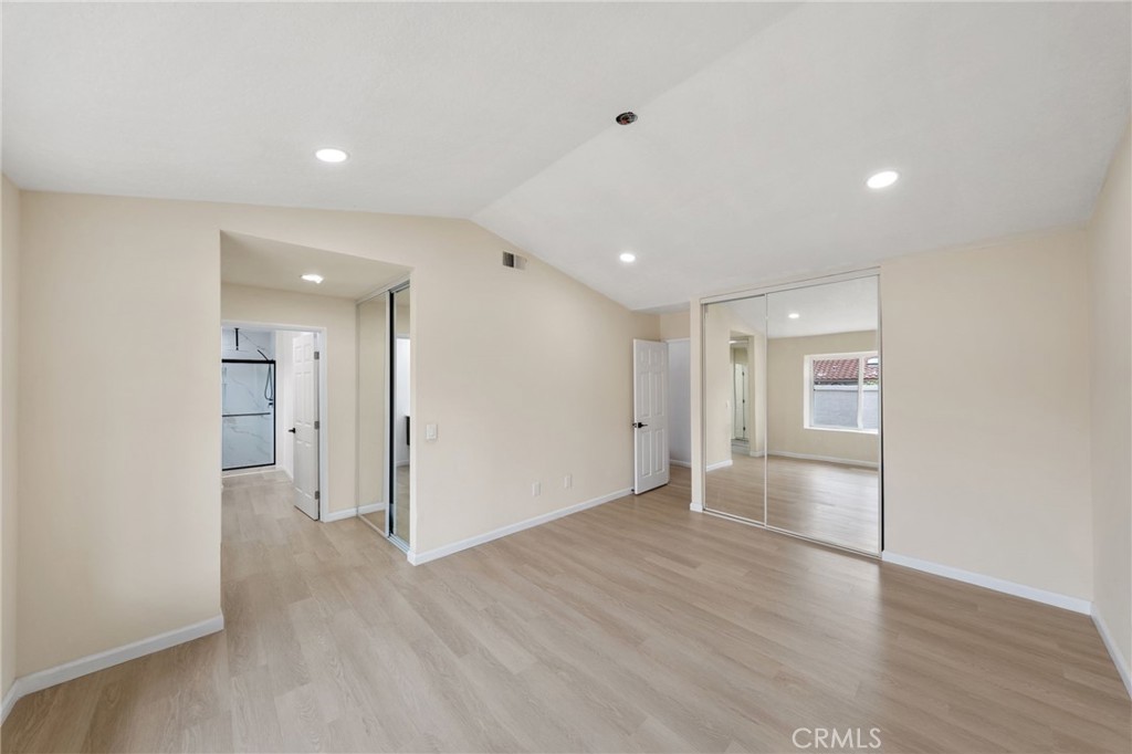 1723 Larkhaven Glen