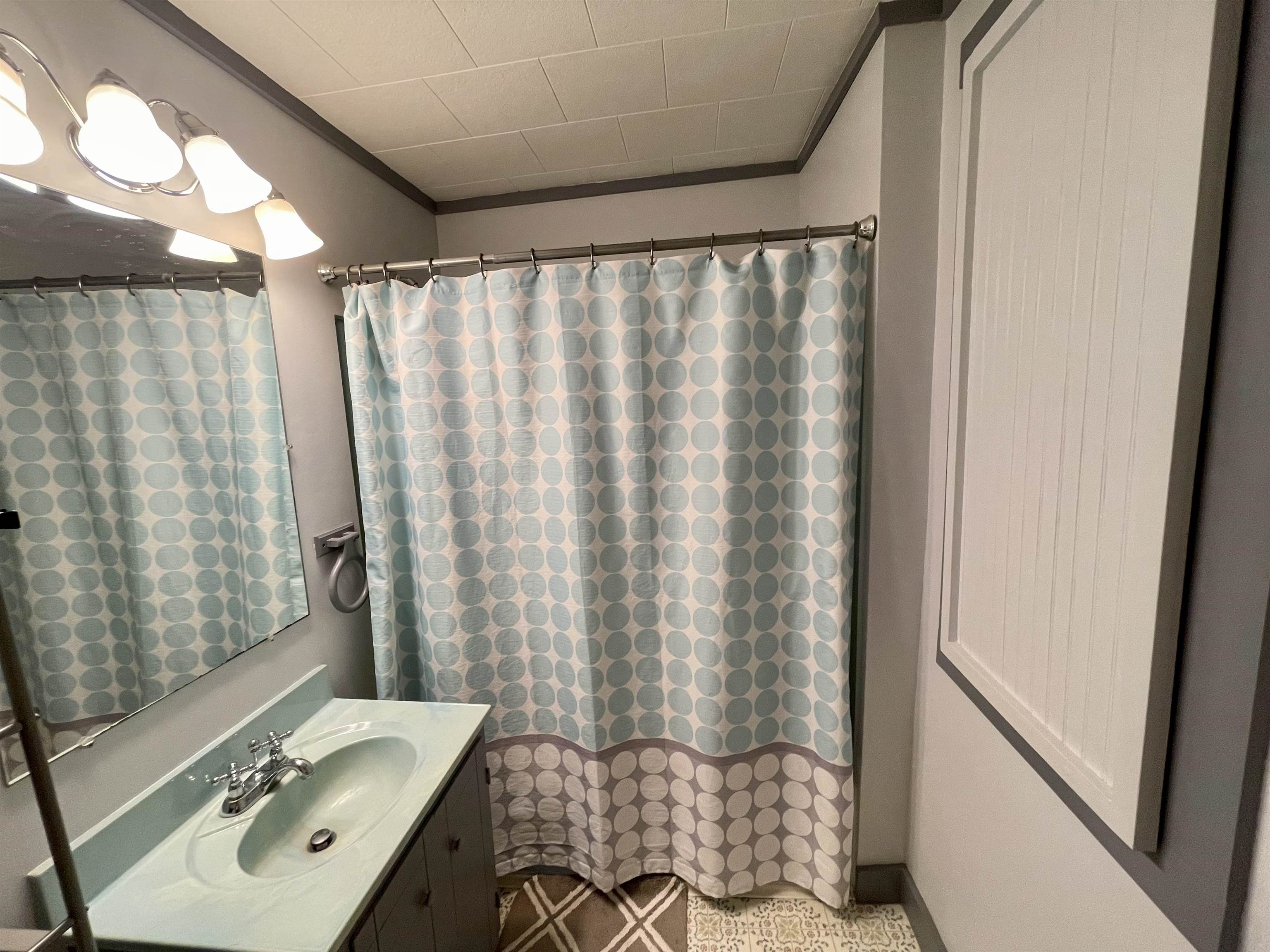 5887 VT Route 5 South