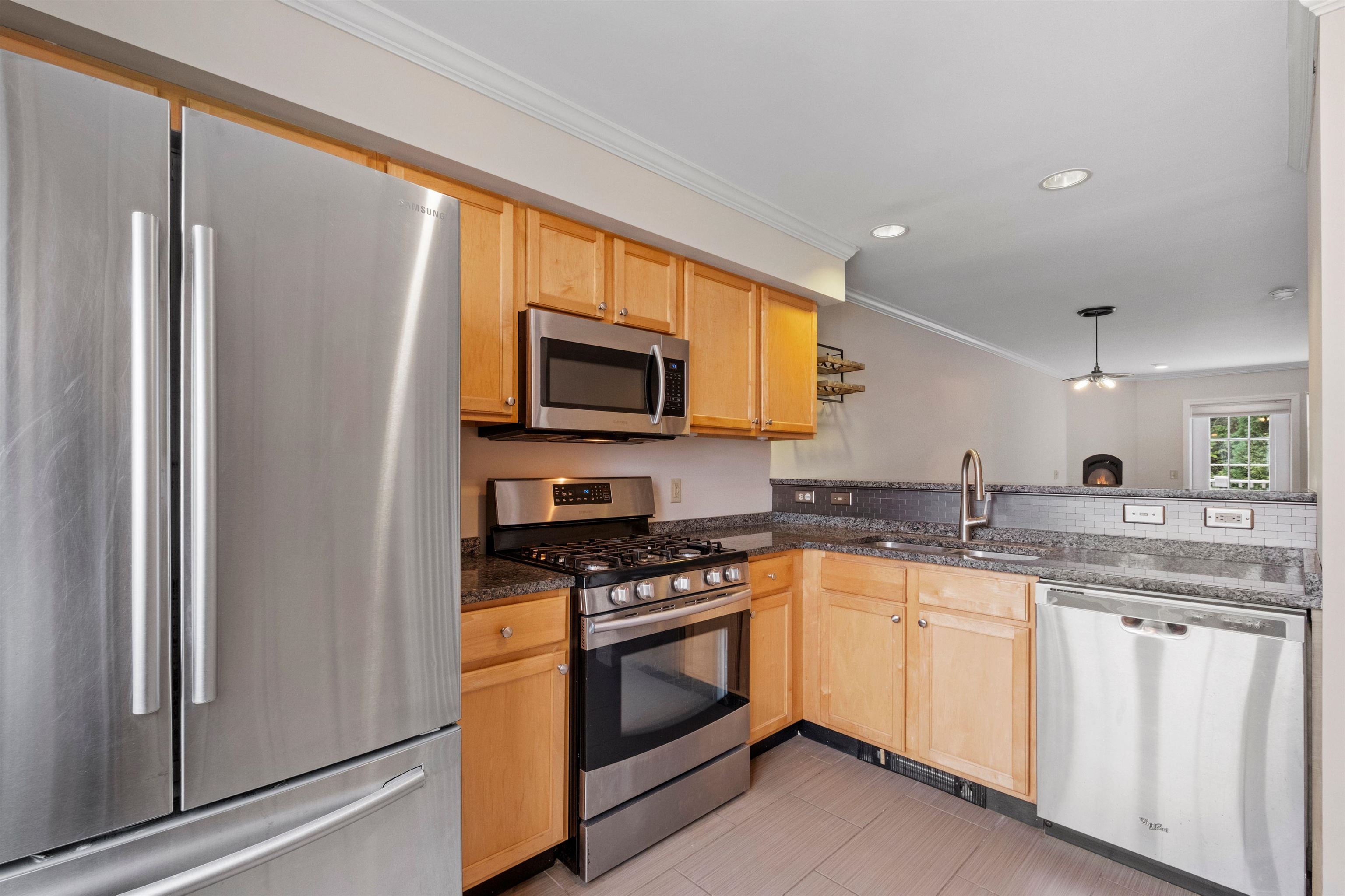 2680 Hartford Avenue Unit: 15
