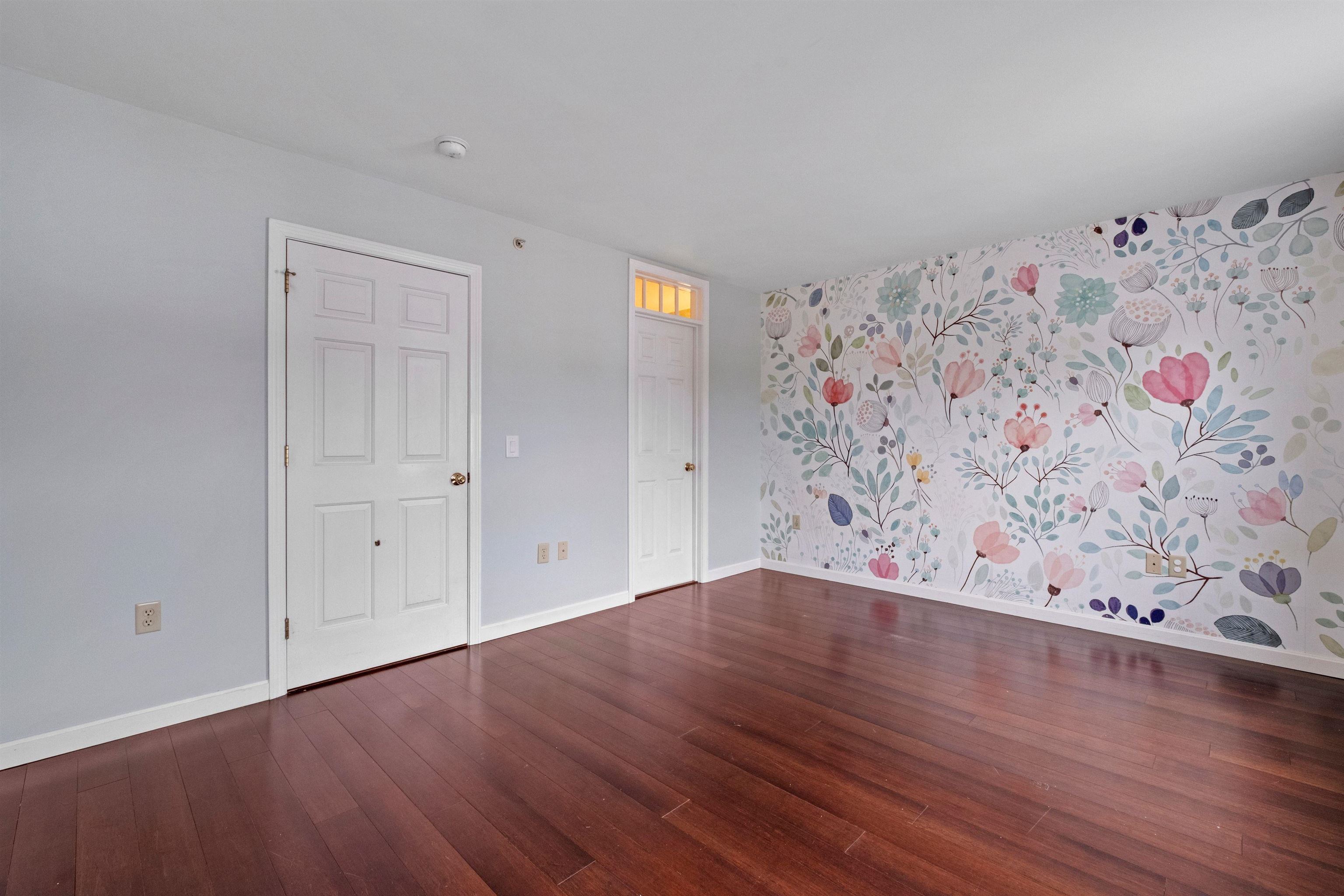 2680 Hartford Avenue Unit: 15