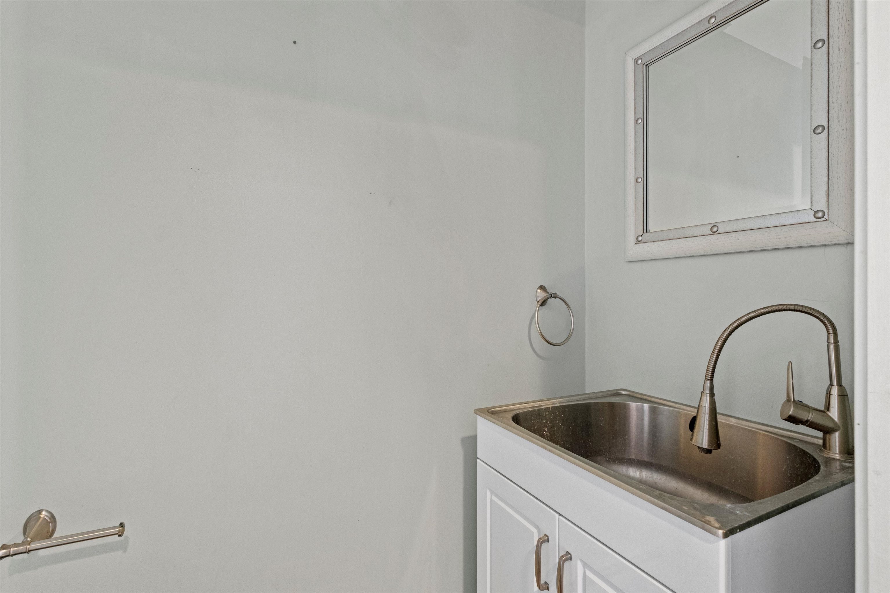 2680 Hartford Avenue Unit: 15