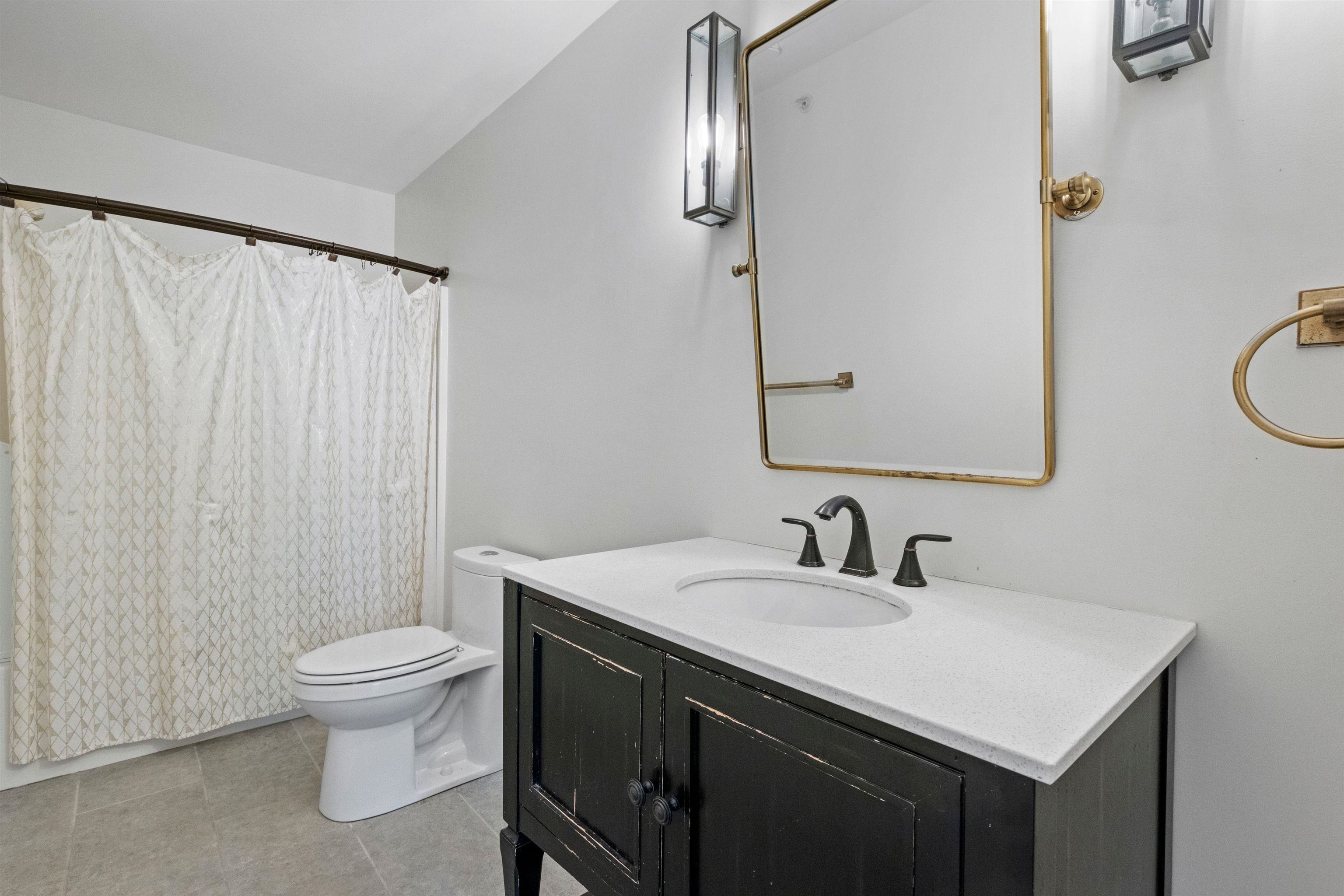 2680 Hartford Avenue Unit: 15