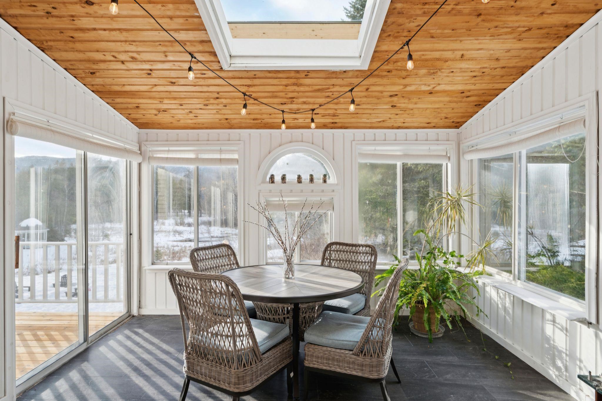 34 Meadowbrook Road