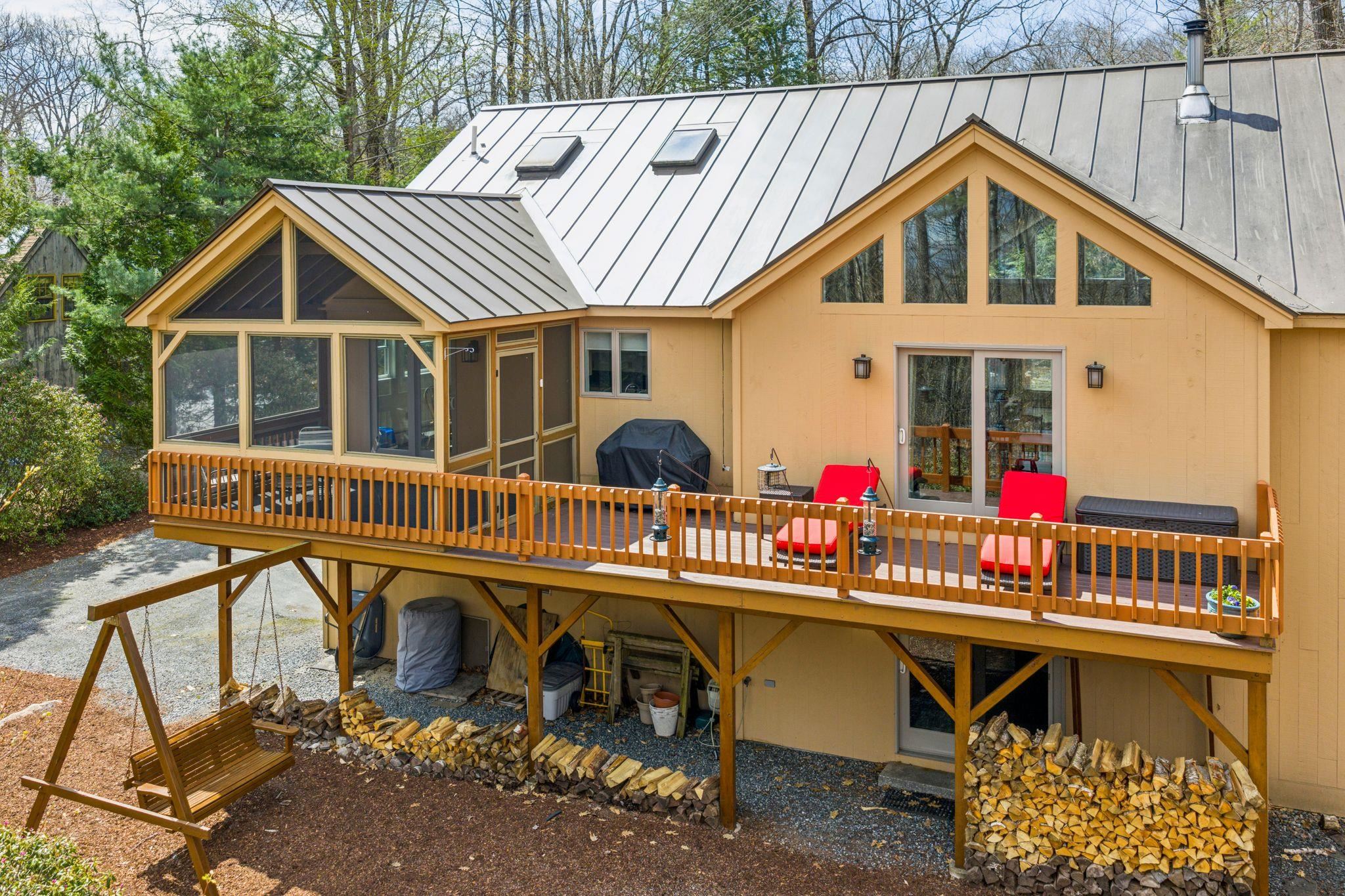 28 Summit Drive