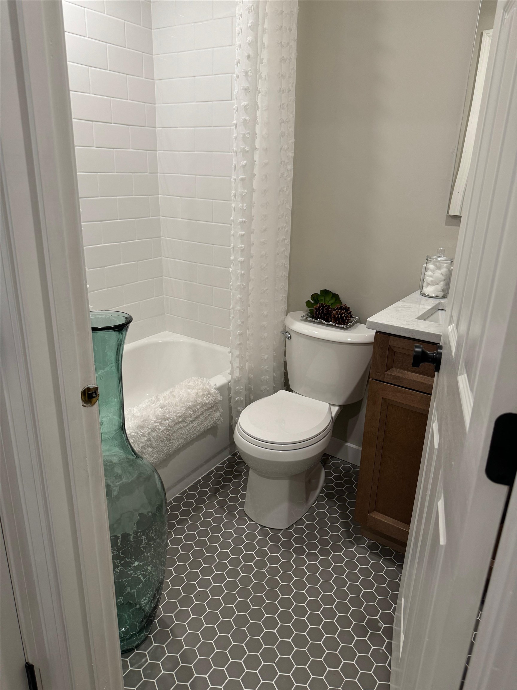 30 Wolf Road Unit: 612