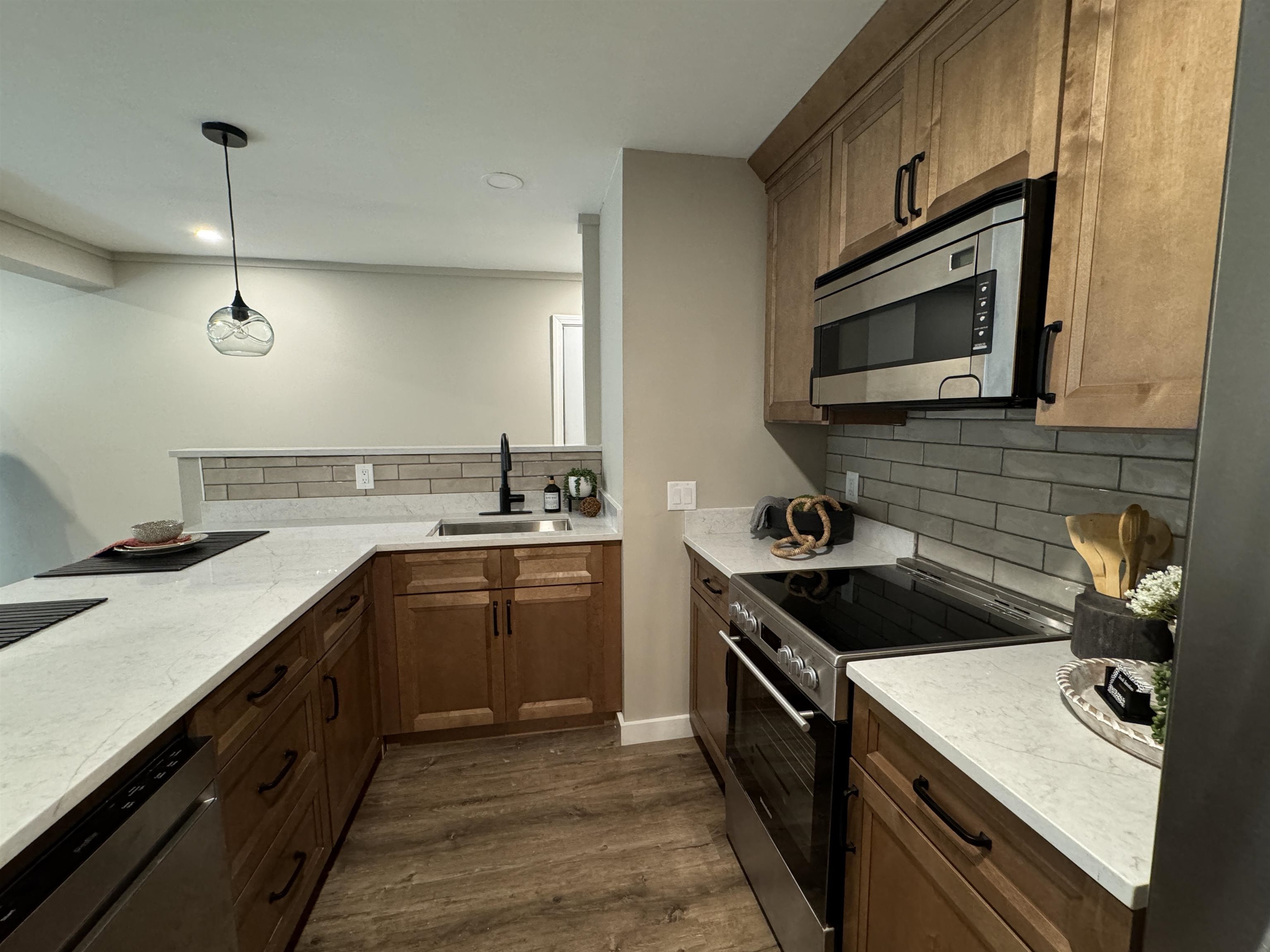 30 Wolf Road Unit: 612