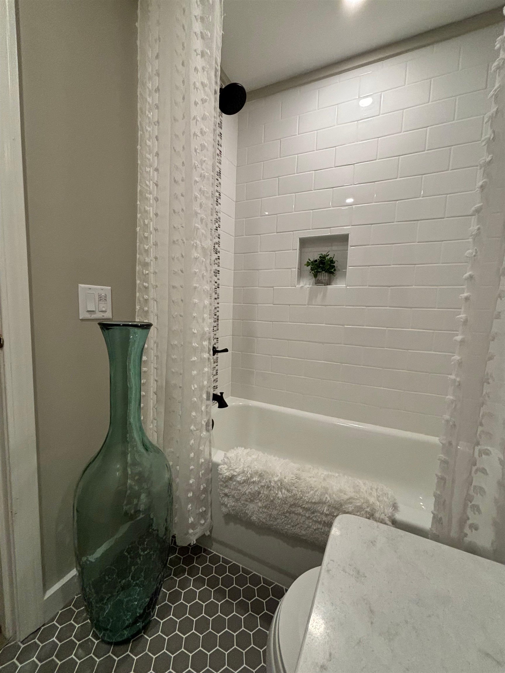 30 Wolf Road Unit: 612