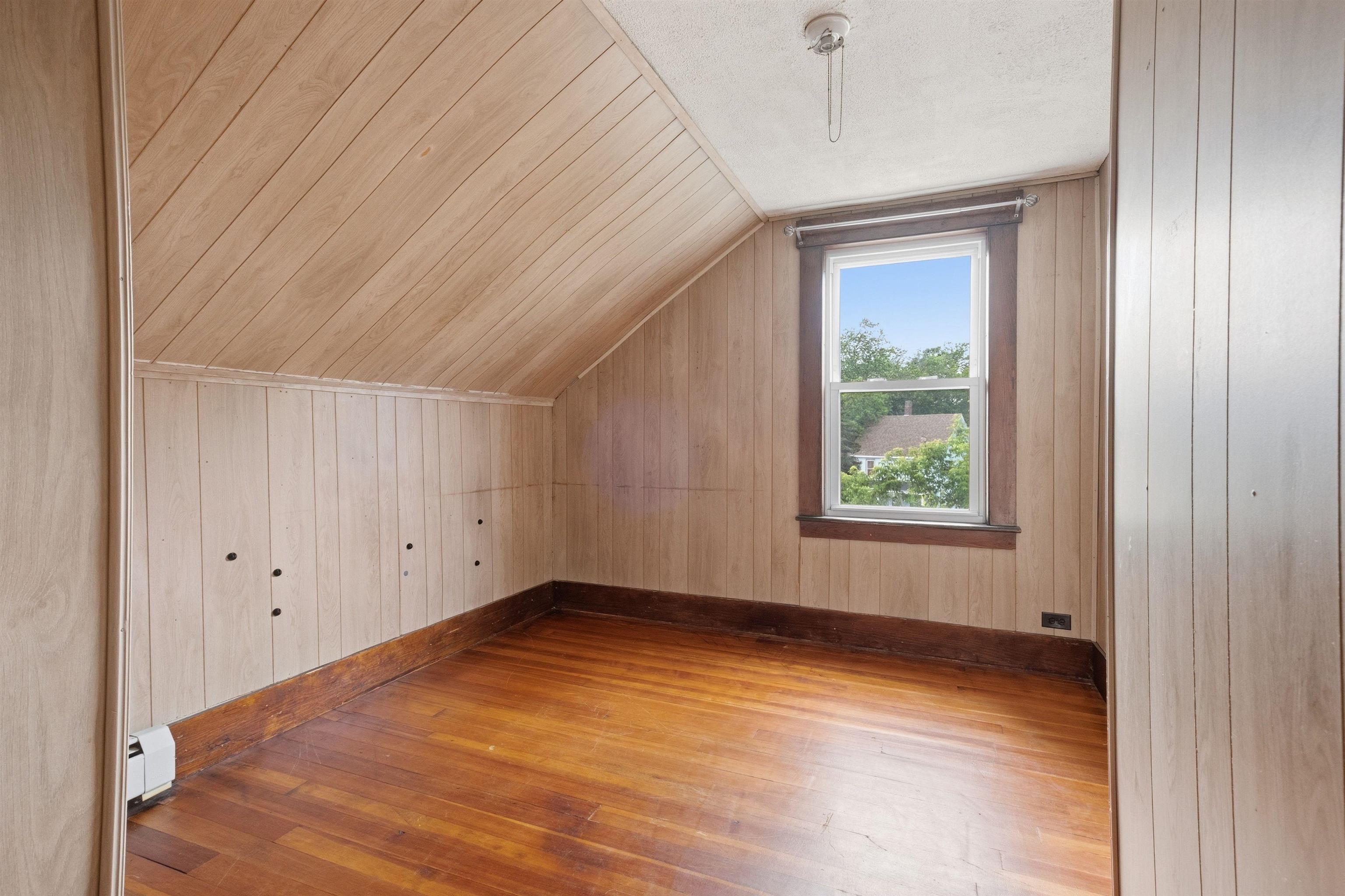 4 Skinner Street