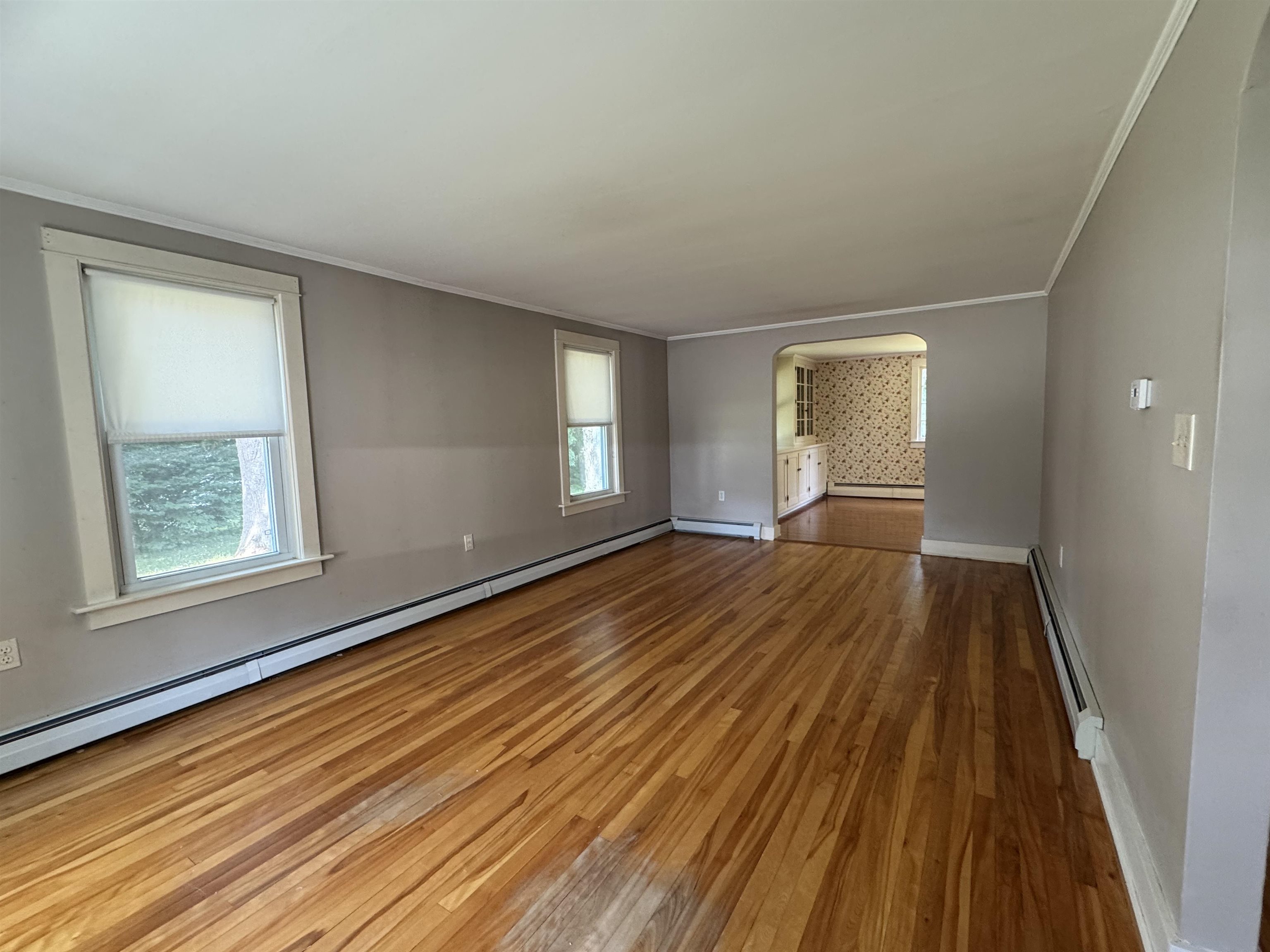 4 Wayne Avenue