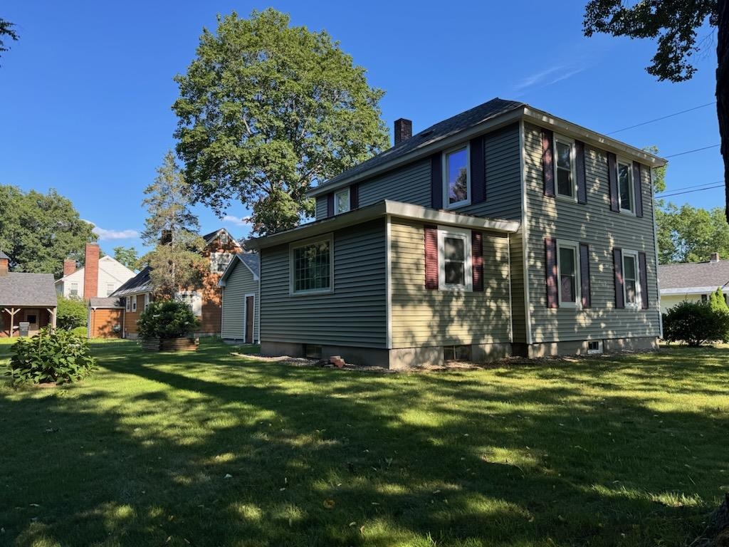 4 Wayne Avenue