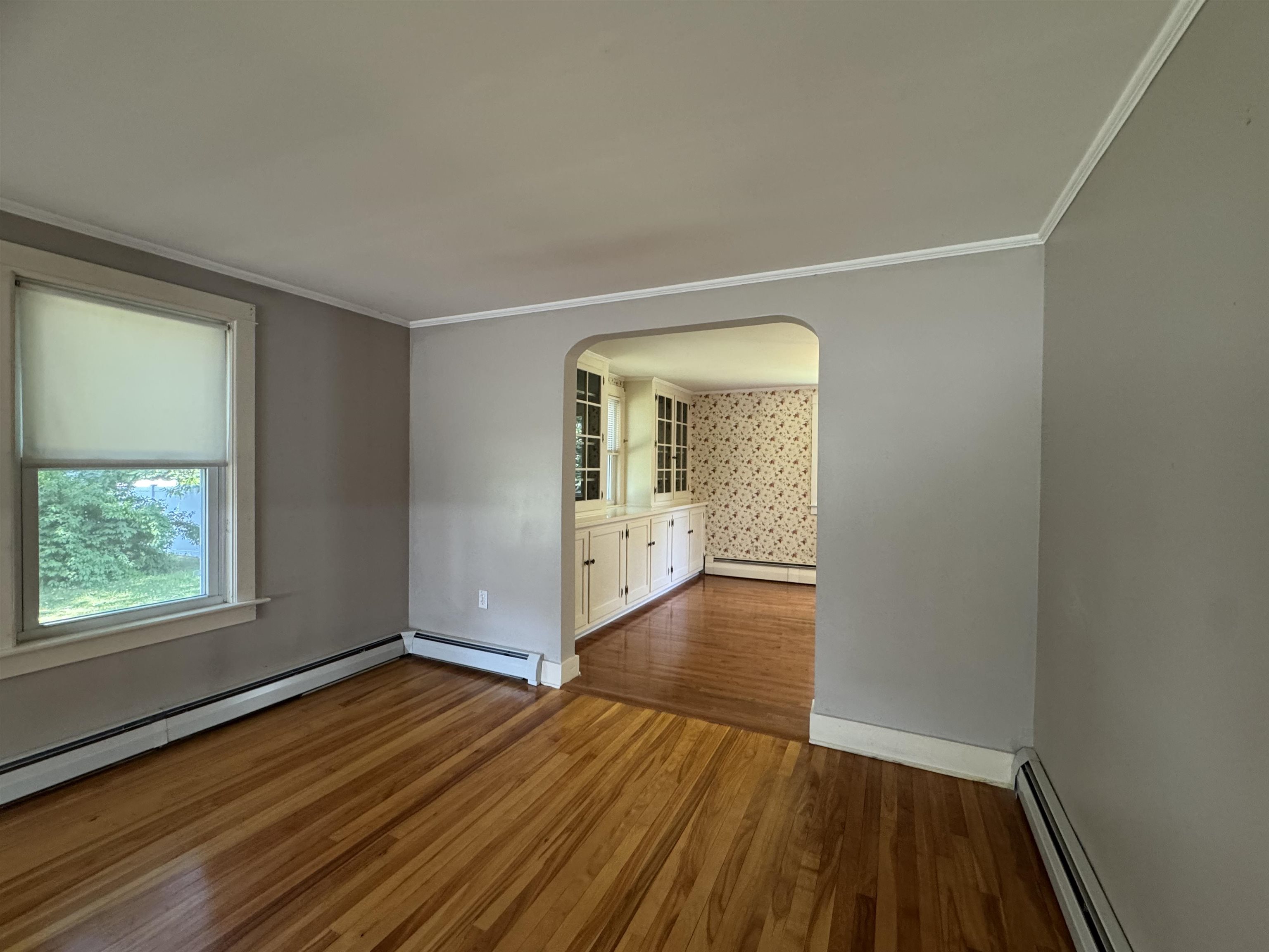 4 Wayne Avenue