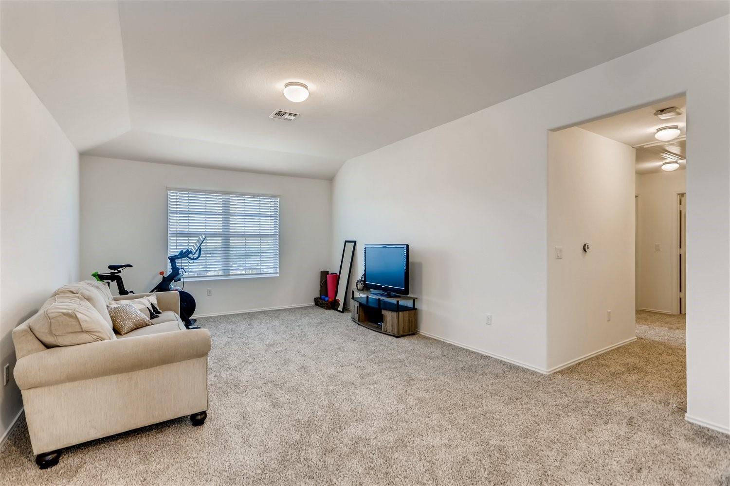 3901 Fort Collins WAY