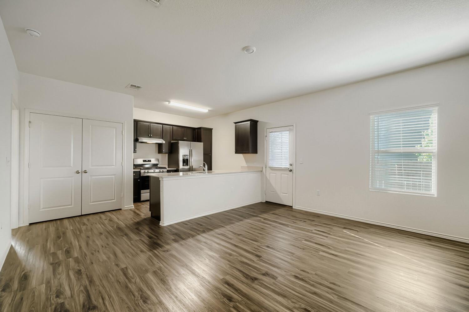 7001 Tonka LN