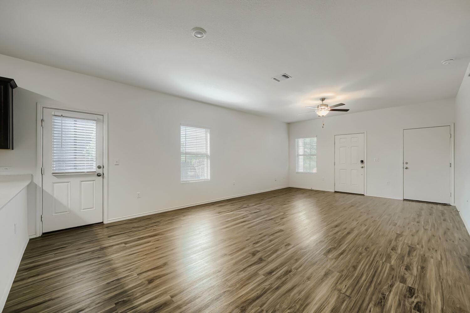 7001 Tonka LN
