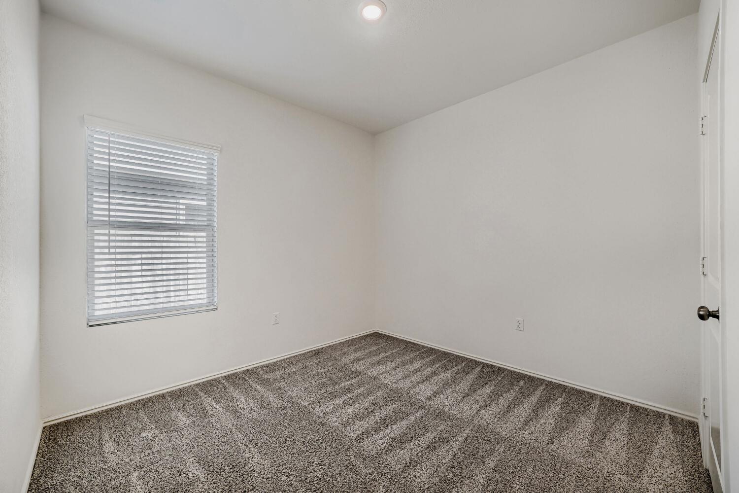7001 Tonka LN