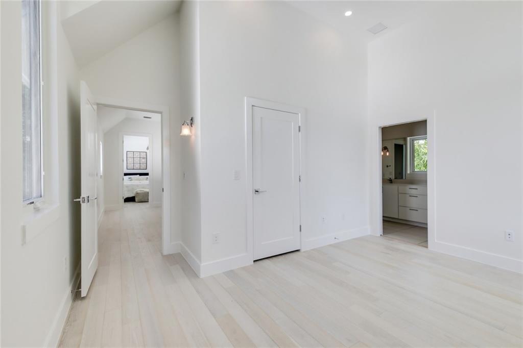 402 Powell CIR # 1