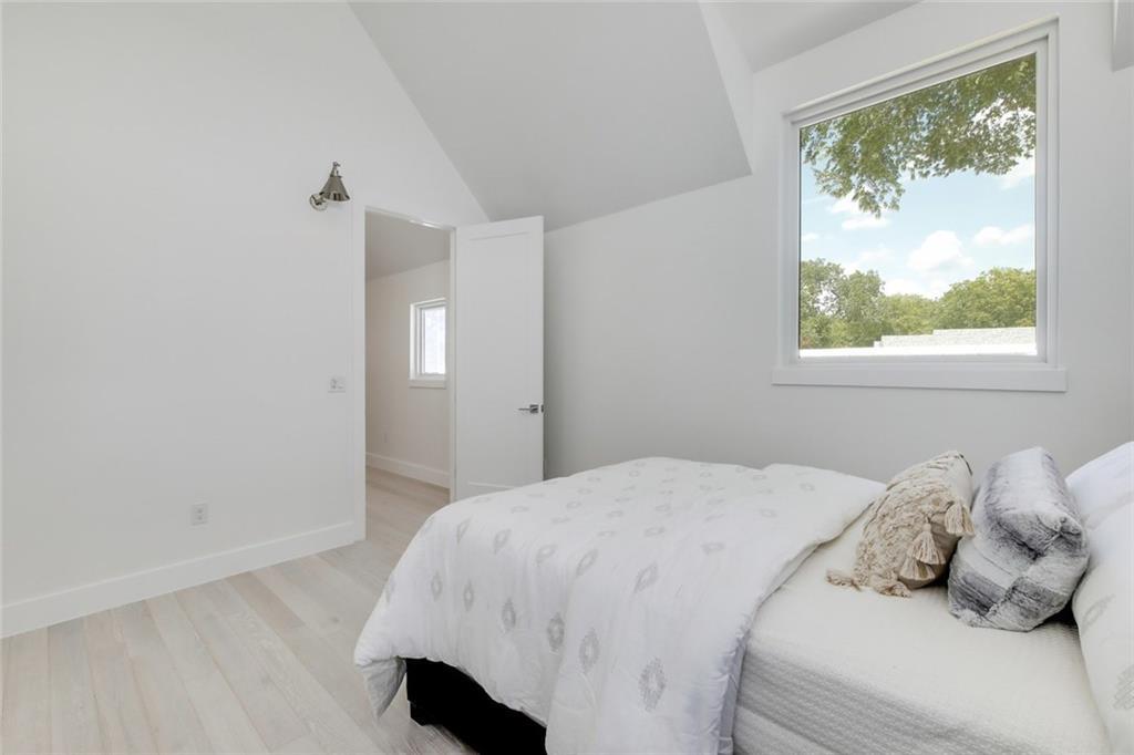 402 Powell CIR # 1