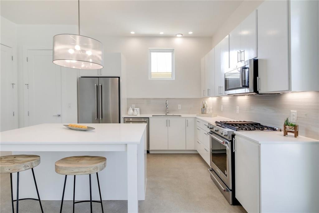 402 Powell CIR # 1