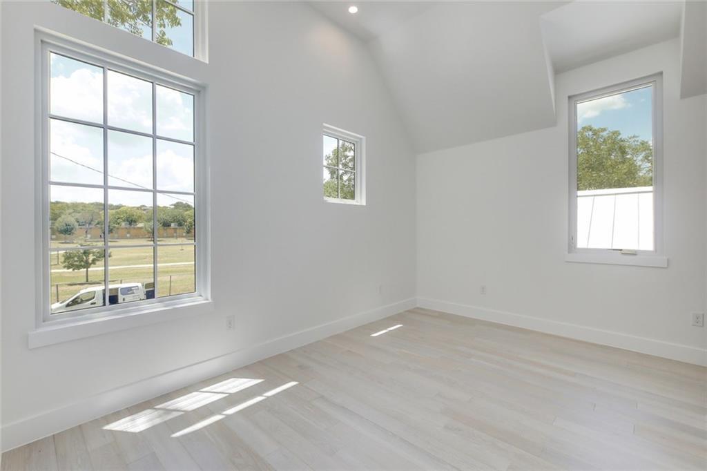 402 Powell CIR # 1