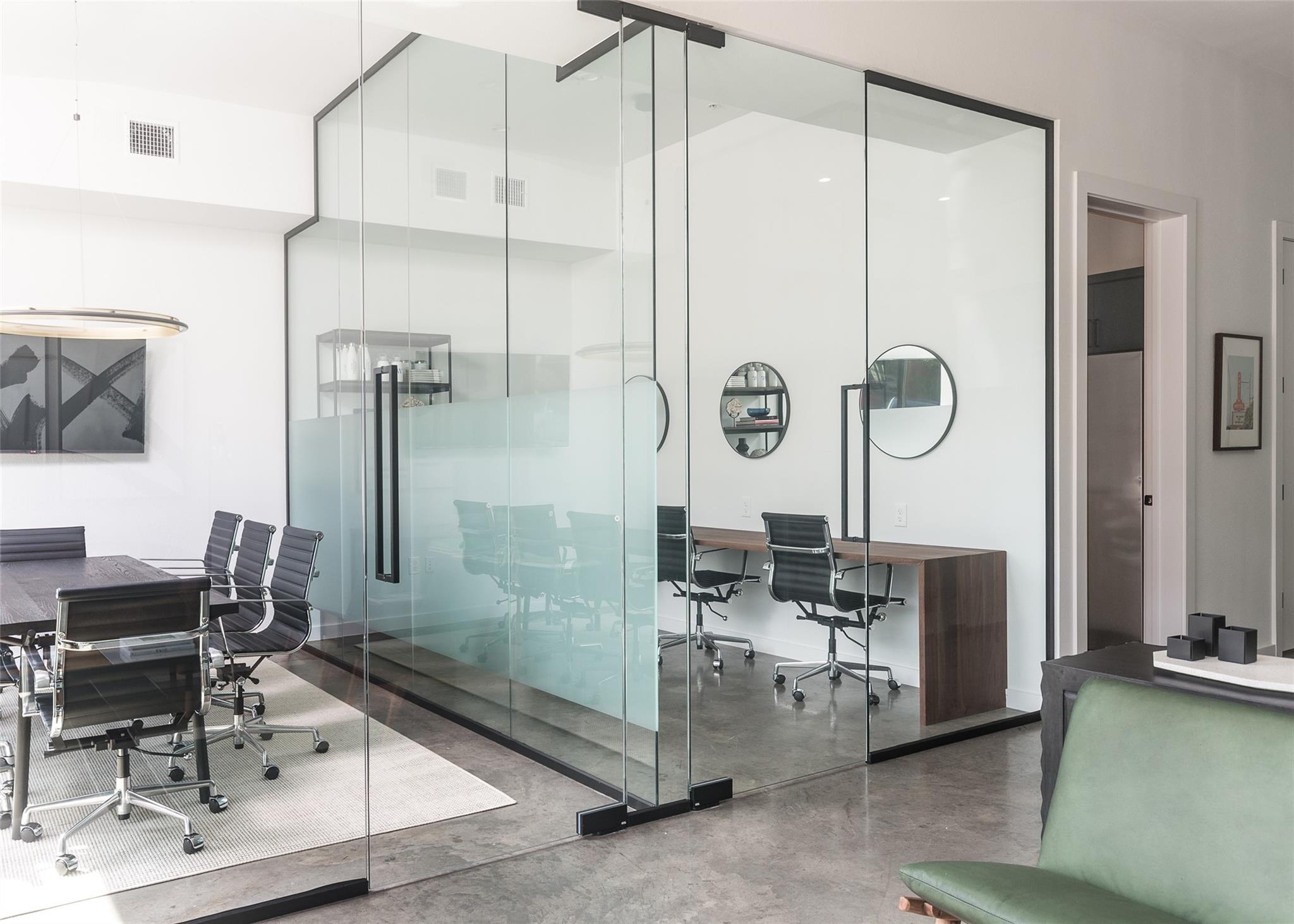 2525 S Lamar BLVD # 11