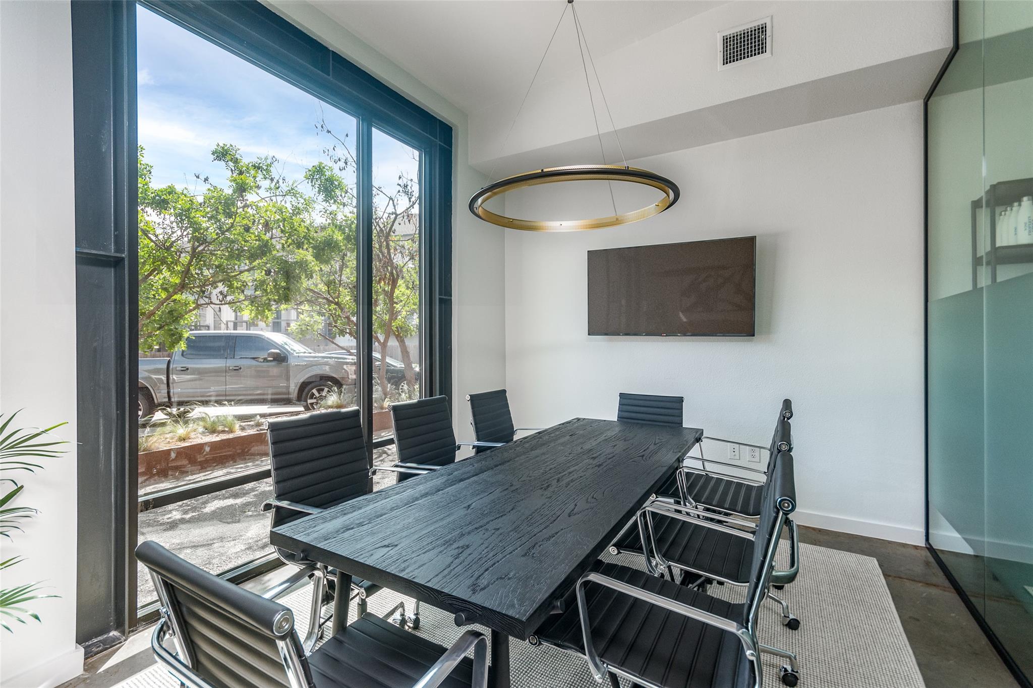 2525 S Lamar BLVD # 11