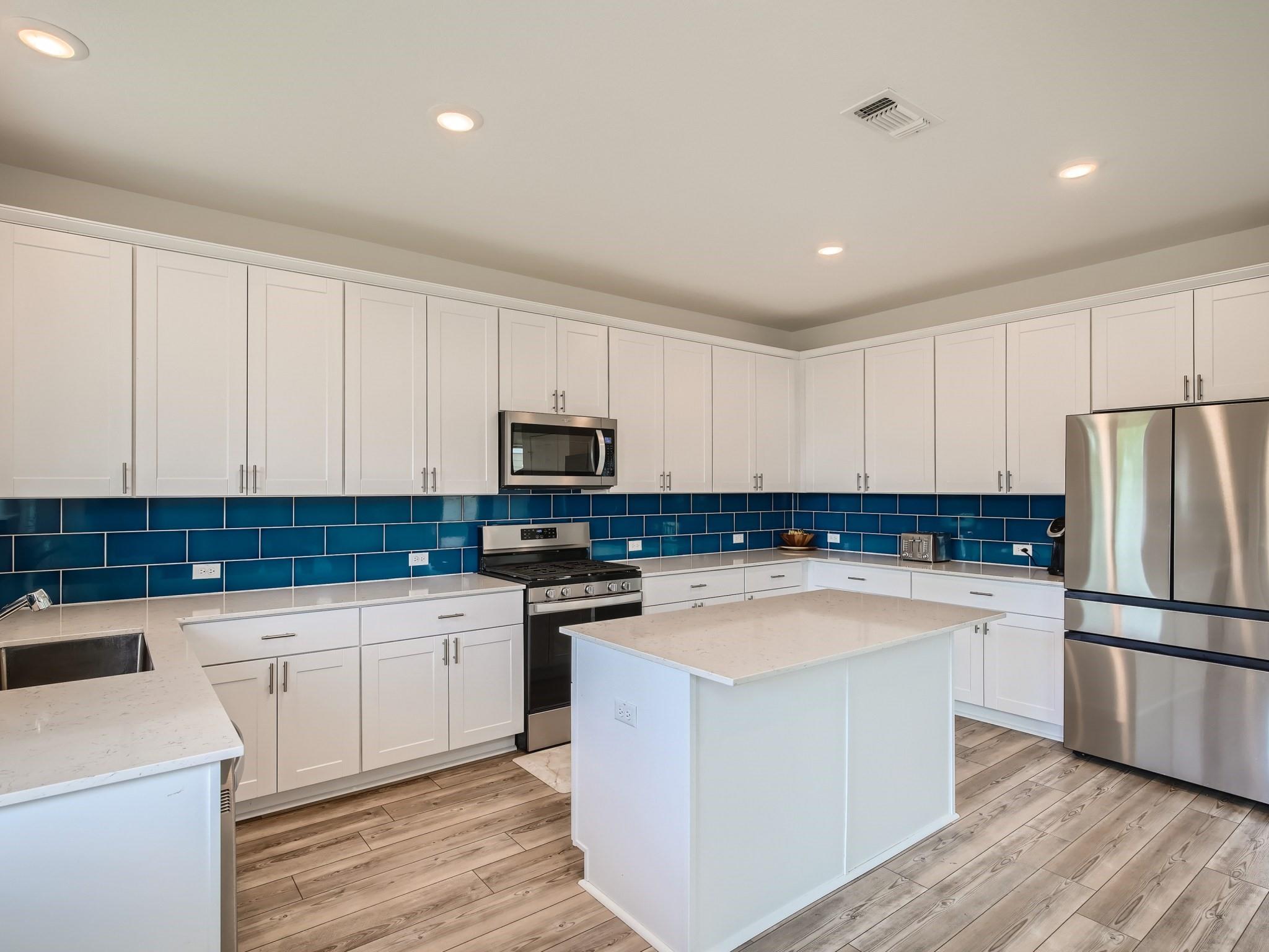 5301 Hallowell CT