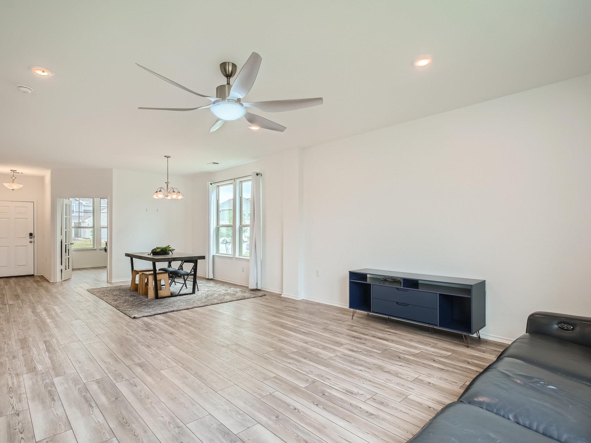 5301 Hallowell CT